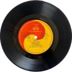 Oru Manithan Ore Manaivi Tamil EP Vinyl Records By Ilaiyaraaja - Image 2